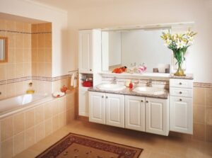 beyaz ahşap banyo dekorasyonu